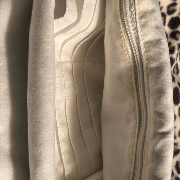 NWOT Old Navy Soft Cheetah Print Bag with Adjustable Strap - Picture 5 of 6